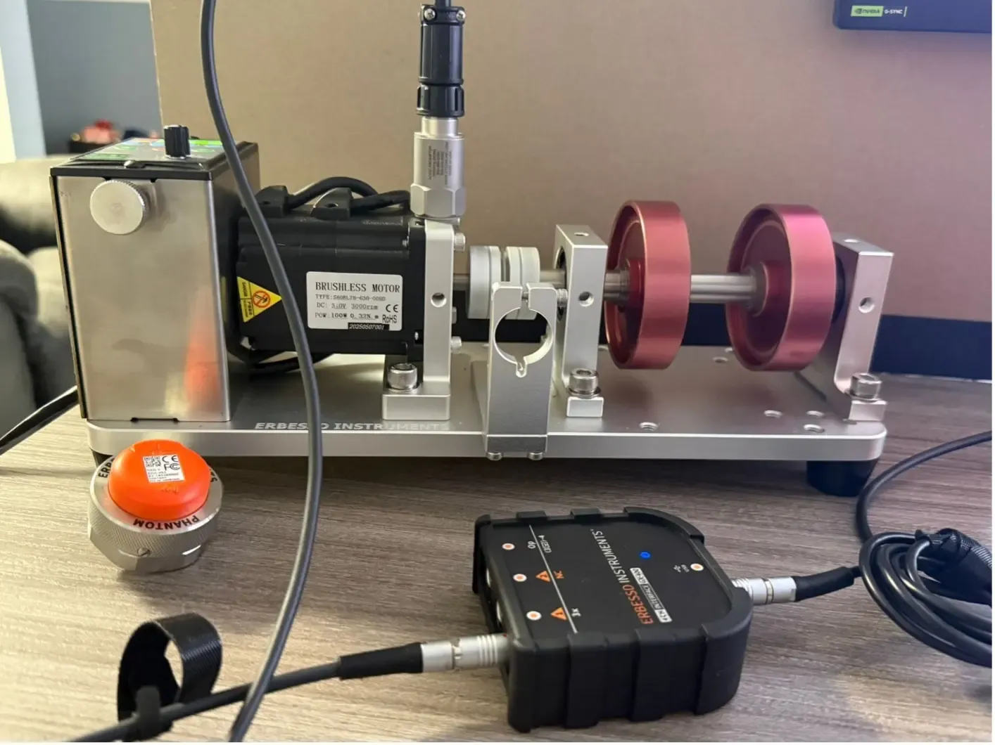 Vergleichsdiagramm des Rauschpegels des kabellosen PHANTOM® Gen 4 Sensors im Vergleich mit einem IEPE-Beschleunigungssensor