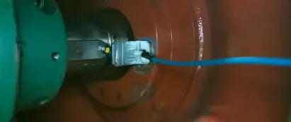 PHANTOM® Drehzahlmesssystem (RPM) auf Kompressor montiert zur Ergänzung der Schwingungsdaten